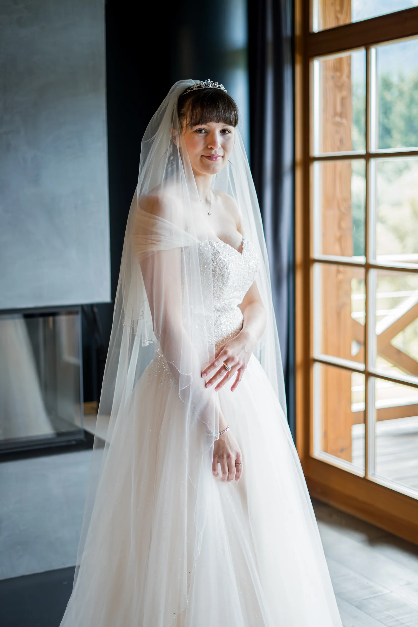 Porträt der Braut im Hochzeitskleid