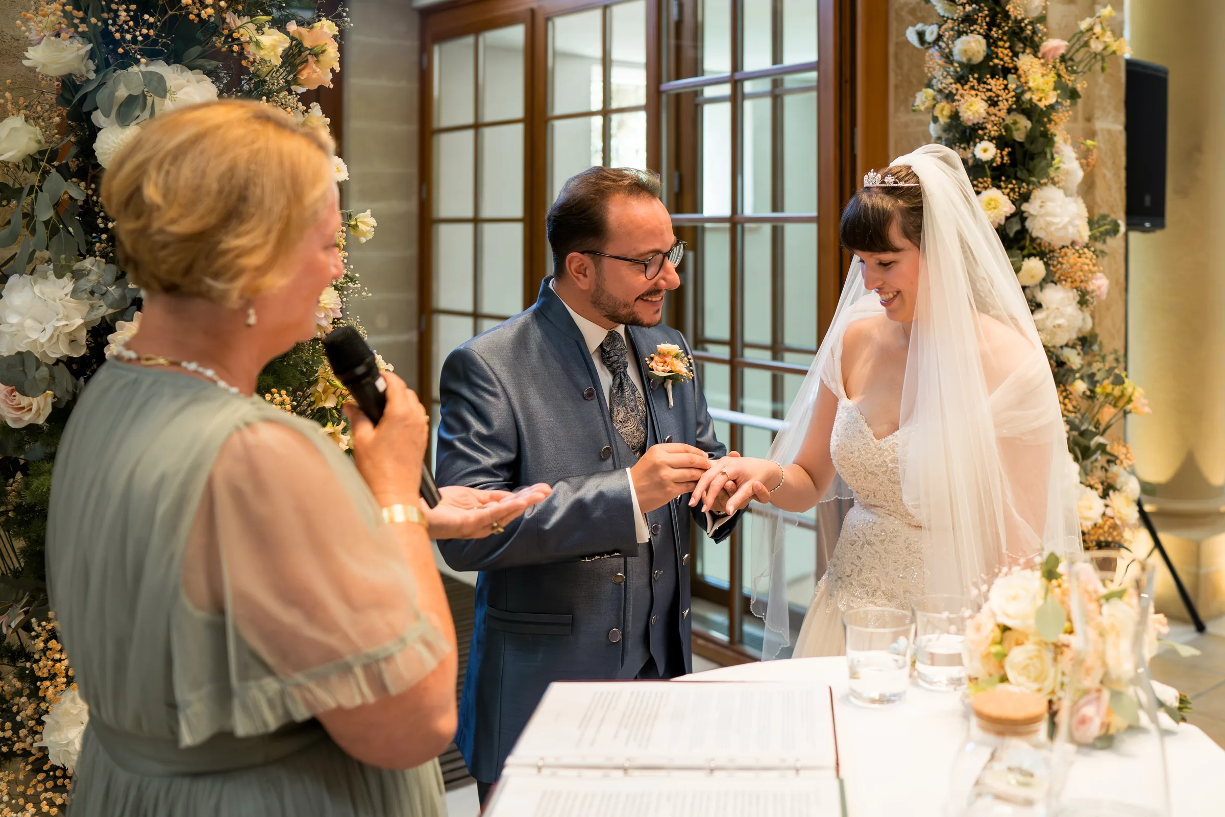 Ringtausch bei der Hochzeit im A-ROSA Kitzbühel