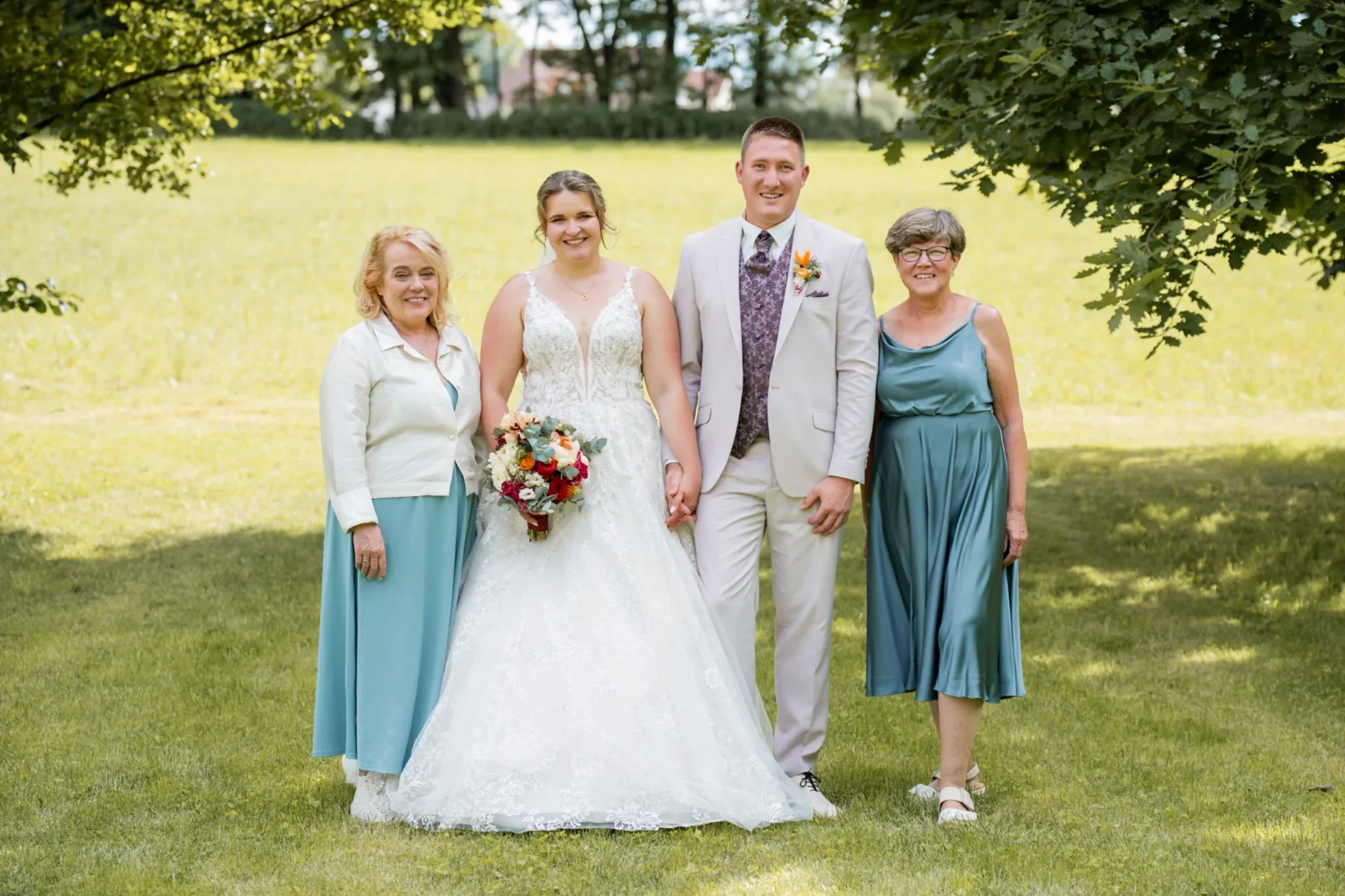 Franziska und Holger mit engen Familienmitgliedern